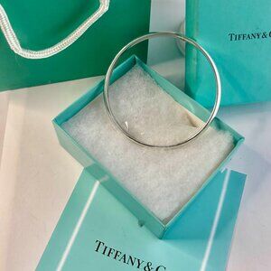 Tiffany & Co. pre-own high polish sliver slip on bangle bracelet